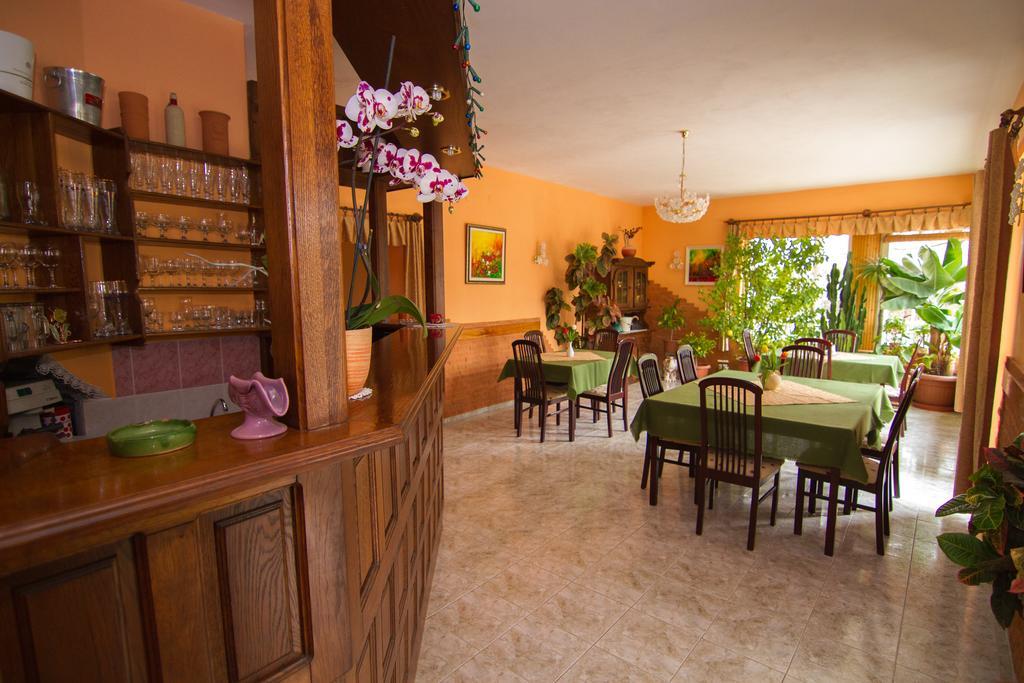 Villa Hedi Дунакилити Экстерьер фото