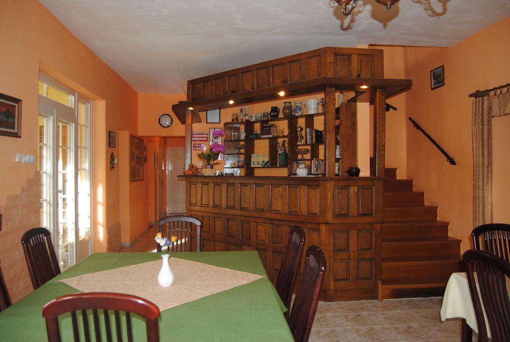 Villa Hedi Дунакилити Экстерьер фото